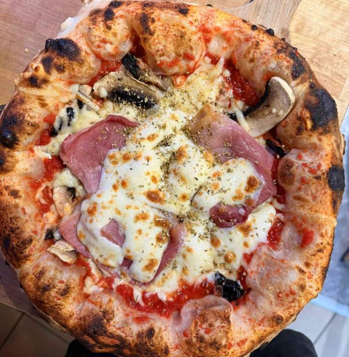 Pizza napolitaine contemporaine Gardanne
