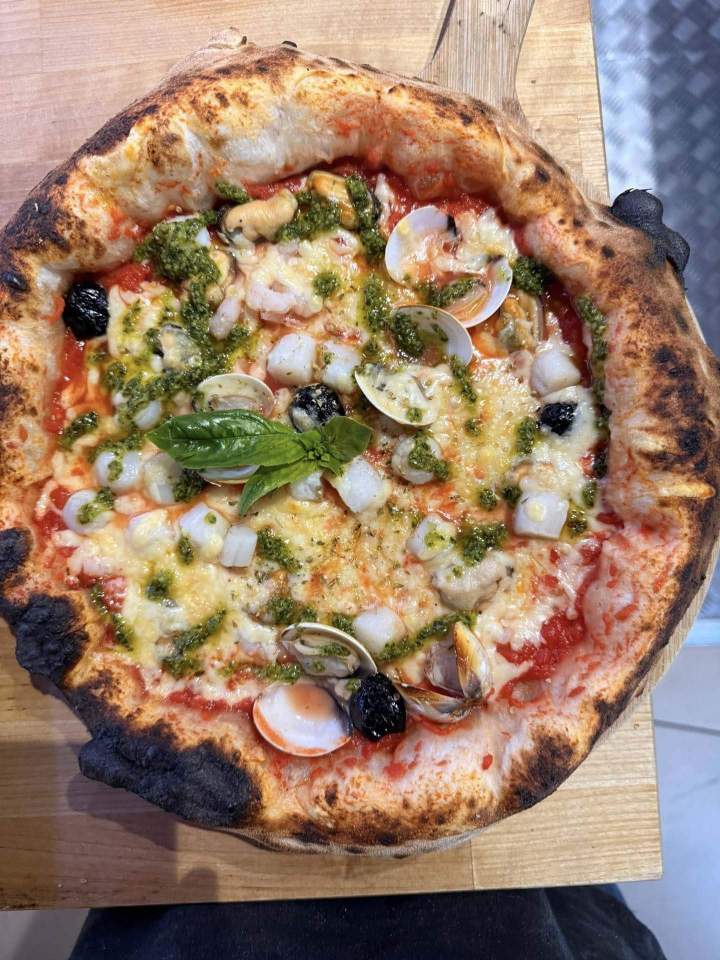 Pizza napolitaine traditionnelle revisitée Gardanne